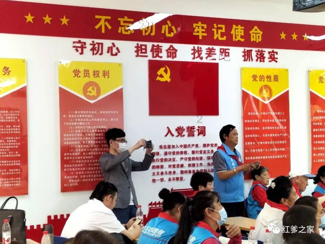 小猫钓鱼游戏龙王版有船
